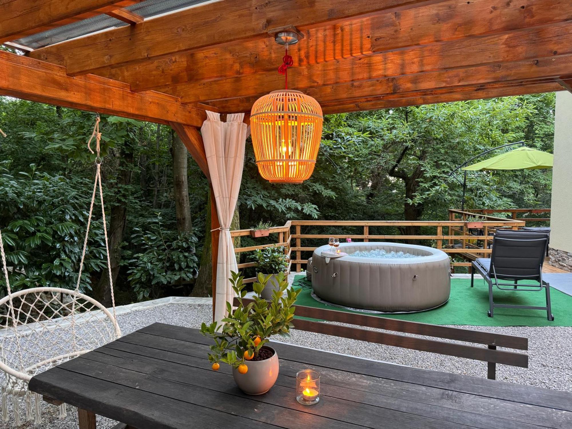 Apartment With A Terrace Forest Home Lullula Veprinac Buitenkant foto